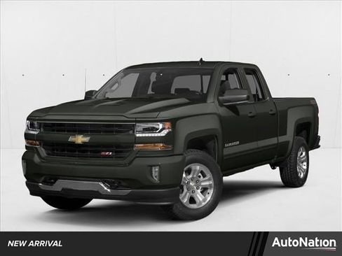 Used 2018 Chevrolet Silverado 1500 LT w/ Trailering Package image 1