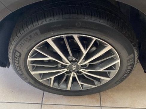 Used 2021 Hyundai Tucson Limited AWD/4WD image 25
