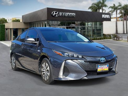 Used 2021 Toyota Prius Prime XLE w/ Carpet Mat Package (TMS) FWD image 1