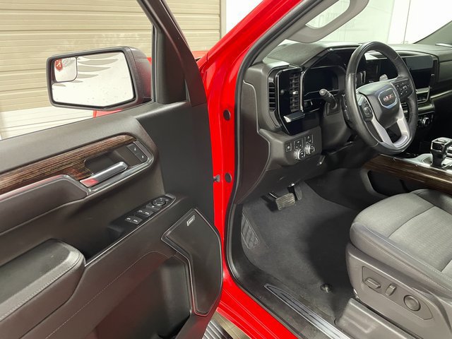 Used 2024 GMC Sierra 1500 Elevation w/ Preferred Package AWD/4WD image 10