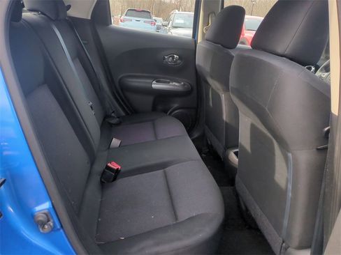 Used 2011 Nissan Juke S image 23