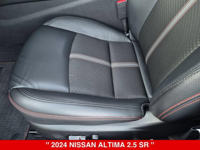 Certified 2024 Nissan Altima 2.5 SR FWD image 17