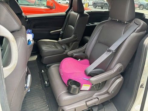 Used 2018 Honda Odyssey Elite image 6