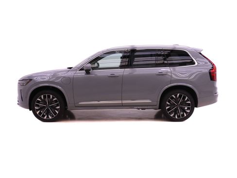 New 2026 Volvo XC90 T8 Ultra w/ Protection Package AWD/4WD image 3