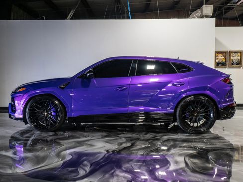 Used 2021 Lamborghini Urus image 11