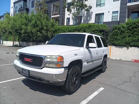 Used 2004 GMC Yukon SLE w/ Cargo Package RWD image 3