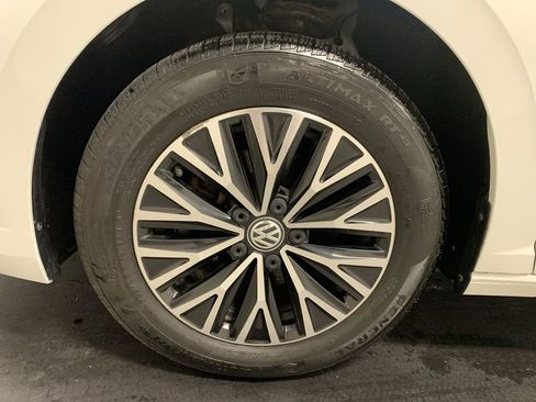 Used 2019 Volkswagen Jetta SEL FWD image 8