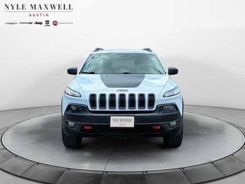 Used 2014 Jeep Cherokee Trailhawk w/ Comfort/Convenience Group AWD/4WD image 18