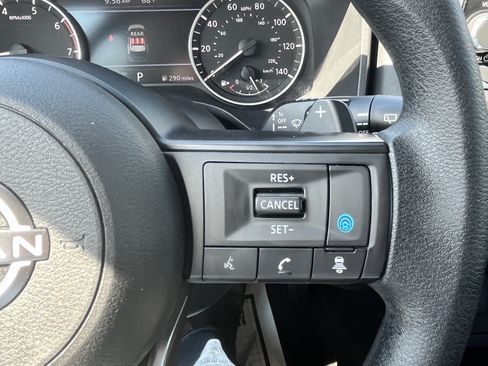 Used 2024 Nissan Rogue SV AWD/4WD image 22
