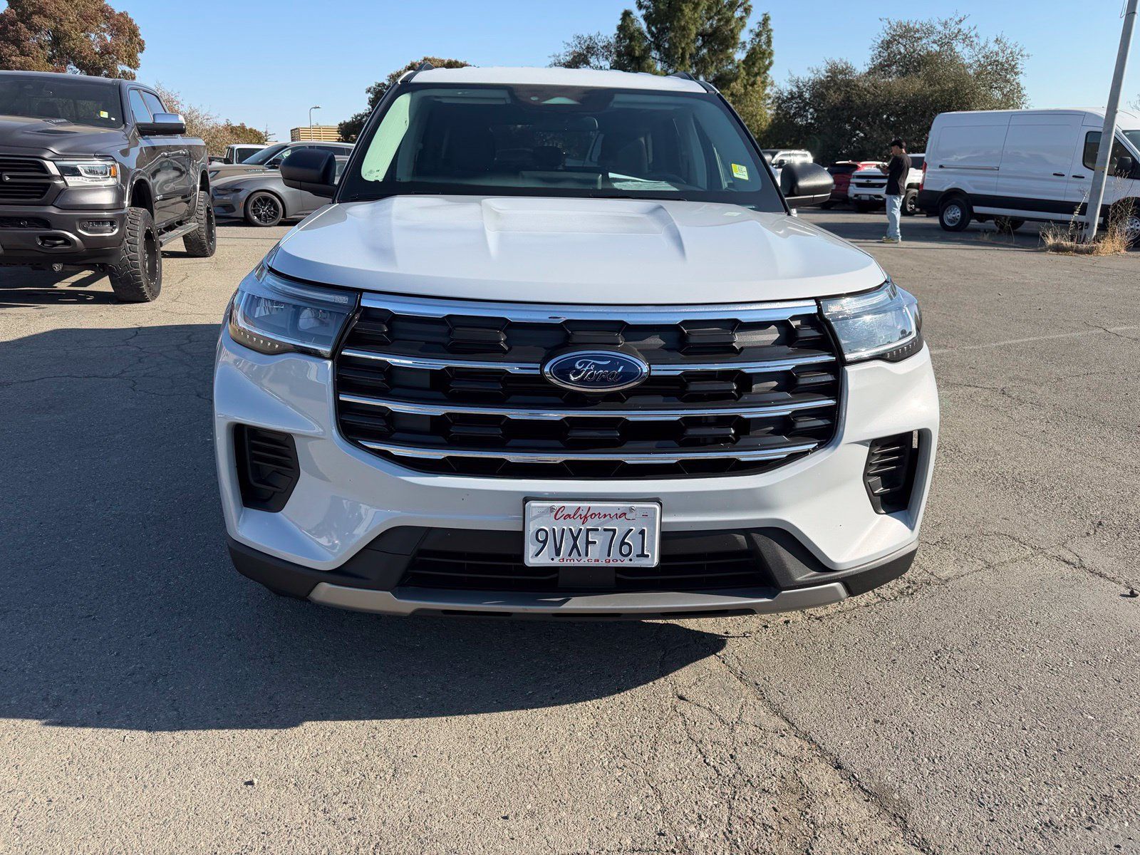 Used 2025 Ford Explorer Active AWD/4WD image 8