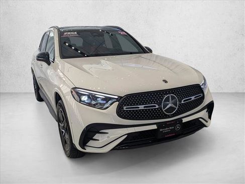 Certified 2025 Mercedes-Benz GLC 300 GLC 300 image 3