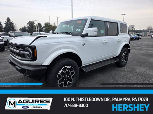 New 2025 Ford Bronco Outer Banks image 1