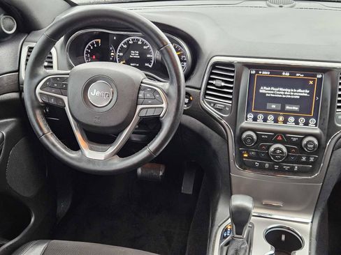 Used 2018 Jeep Grand Cherokee Altitude AWD/4WD image 26
