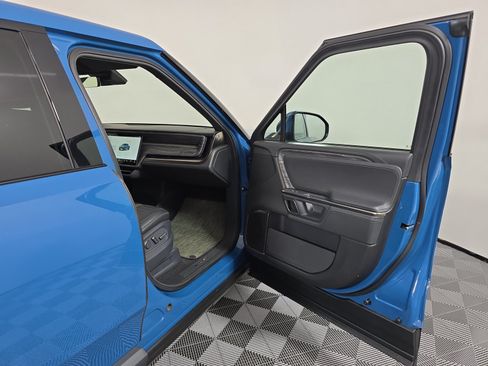Used 2022 Rivian R1T Adventure AWD/4WD image 18