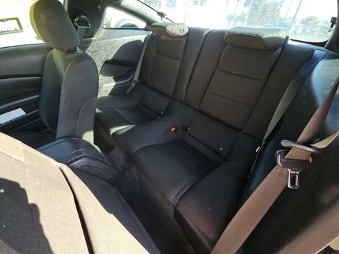 Used 2013 Ford Mustang Coupe image 14