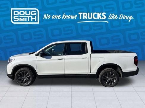 Used 2021 Honda Ridgeline Sport image 2