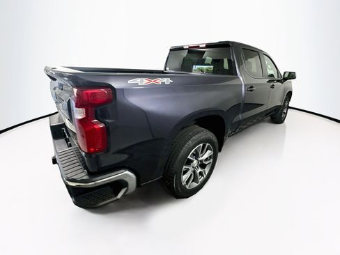 Used 2024 Chevrolet Silverado 1500 LT AWD/4WD image 9
