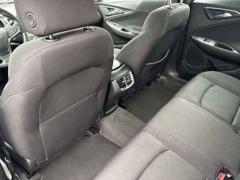 Used 2024 Chevrolet Malibu LT image 28
