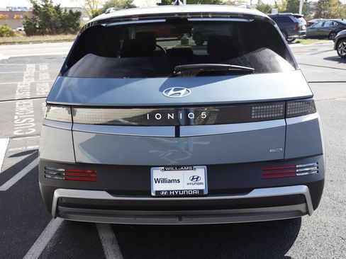 New 2025 Hyundai Ioniq 5 SEL image 6
