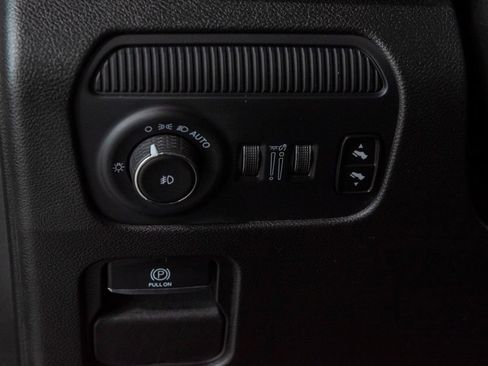 Used 2024 Jeep Wagoneer Series II w/ Flexible Seating Group RWD image 13