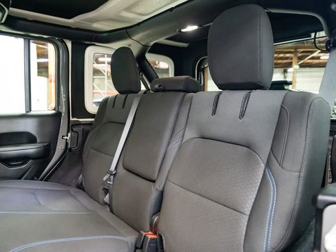 Used 2023 Jeep Wrangler Unlimited Rubicon 4xe AWD/4WD image 26