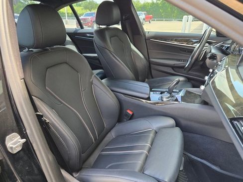 Used 2019 BMW 530i xDrive w/ Convenience Package AWD/4WD image 24