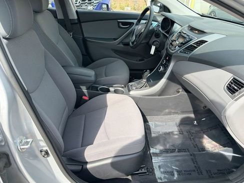 Used 2016 Hyundai Elantra SE FWD image 25