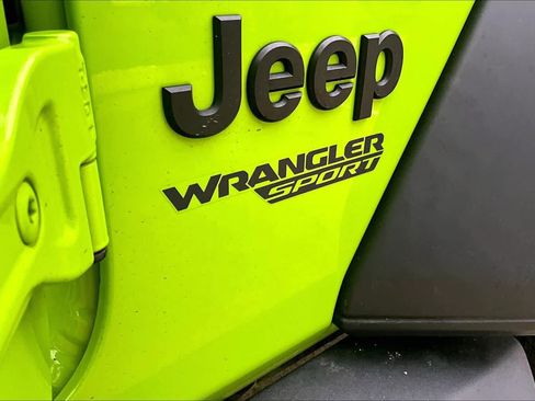 Used 2021 Jeep Wrangler Sport S image 27