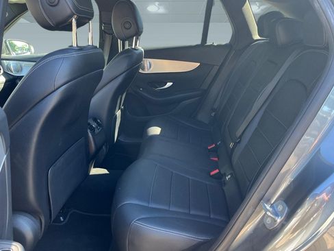 Used 2019 Mercedes-Benz GLC 350e 4MATIC image 9