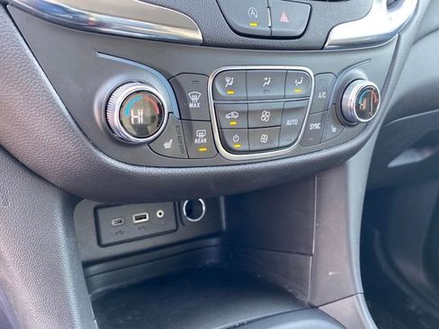 Certified 2024 Chevrolet Equinox LT w/ LPO, Floor Liner Package image 13