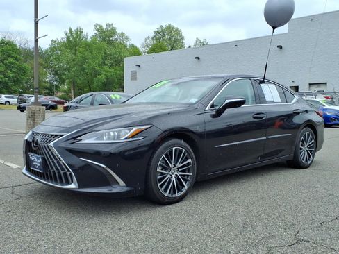 Certified 2022 Lexus ES 350 w/ Premium Package FWD image 3