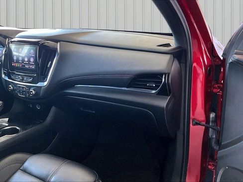 Used 2023 Chevrolet Traverse RS AWD/4WD image 13