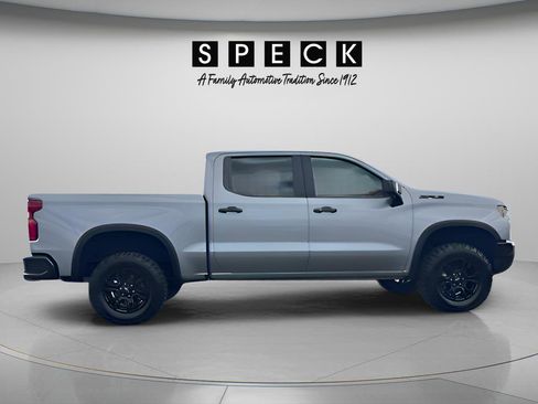 Used 2024 Chevrolet Silverado 1500 ZR2 w/ Technology Package AWD/4WD image 4