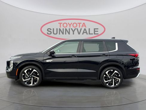 Used 2023 Mitsubishi Outlander SE image 6