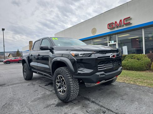 Used 2024 Chevrolet Colorado ZR2 w/ Technology Package image 1