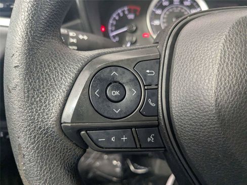 Used 2022 Toyota Corolla LE FWD image 16