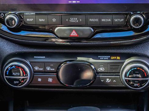 Certified 2023 Kia Soul GT-Line image 13