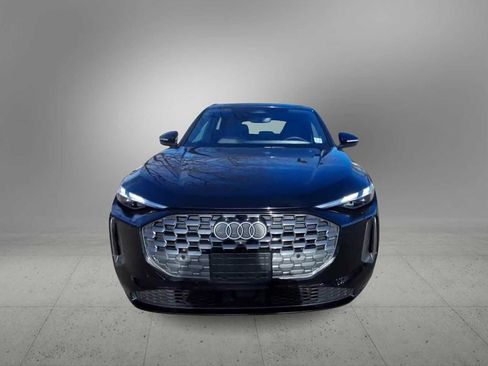 Certified 2025 Audi Q5 Premium w/ Convenience Package image 3