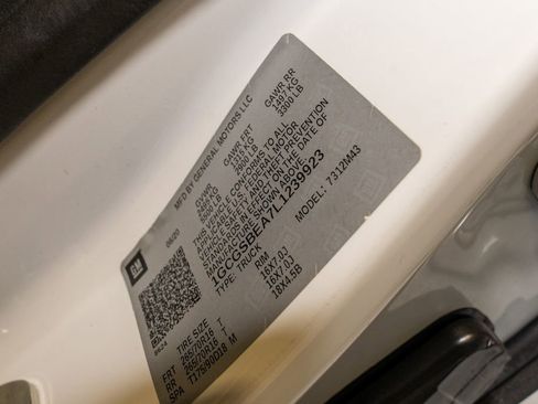 Used 2020 Chevrolet Colorado W/T image 19