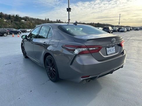 Used 2023 Toyota Camry XSE image 5