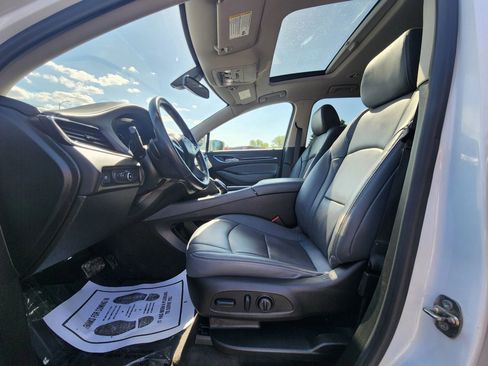 Used 2018 Buick Enclave Essence w/ Trailering Package AWD/4WD image 18
