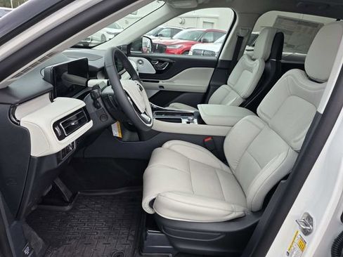 New 2026 Lincoln Aviator Reserve w/ Luxury Package image 8