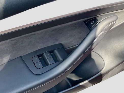 Used 2023 Tesla Model 3 Standard Range RWD image 16