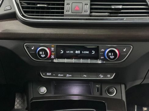 Certified 2025 Audi Q5 Premium w/ Convenience Plus Package image 16