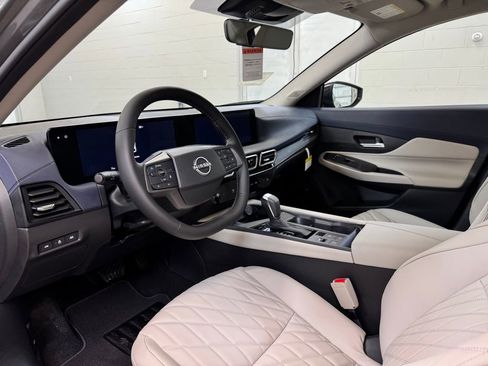 New 2026 Nissan Sentra SL w/ Floor Mat Package FWD image 12