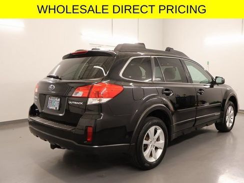 Used 2013 Subaru Outback 2.5i Premium AWD/4WD image 2
