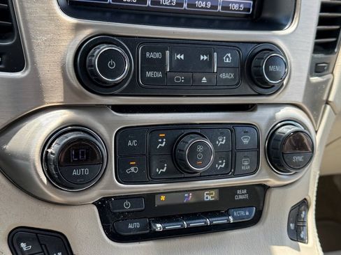 Used 2018 GMC Yukon Denali w/ Open Road Package AWD/4WD image 38