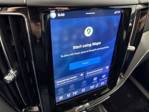 Used 2025 Volvo XC60 B5 Core image 31