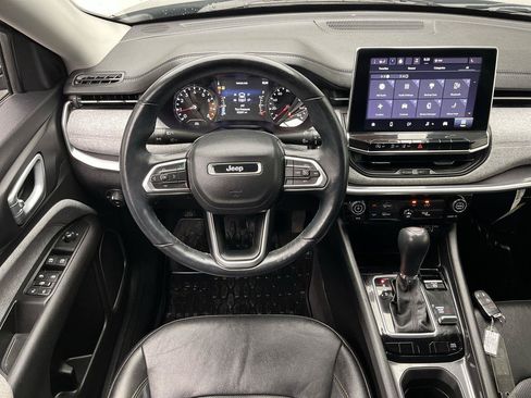 Used 2022 Jeep Compass Latitude AWD/4WD image 12