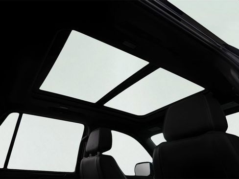 Used 2021 GMC Yukon Denali w/ Denali Premium Package image 35